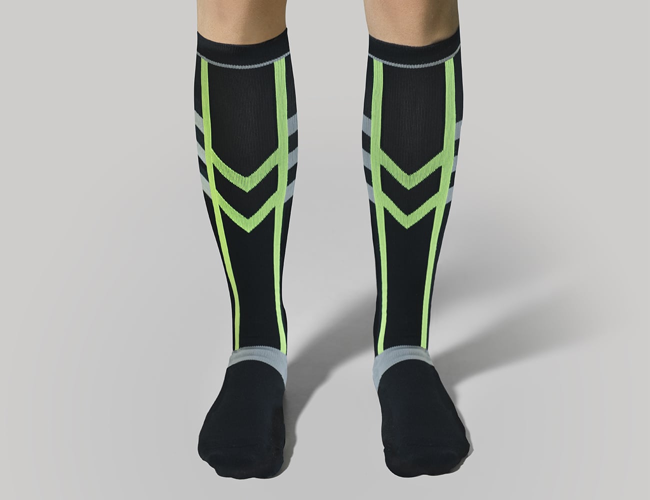 Christou Graduated Compression Knee-High Sports Socks 18-22mm Hg 1 palë - 002 E zezë